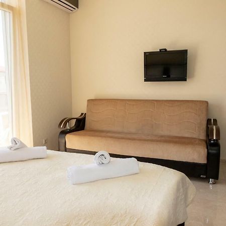 Orbi Apartment Ruslan Batumi Bagian luar foto