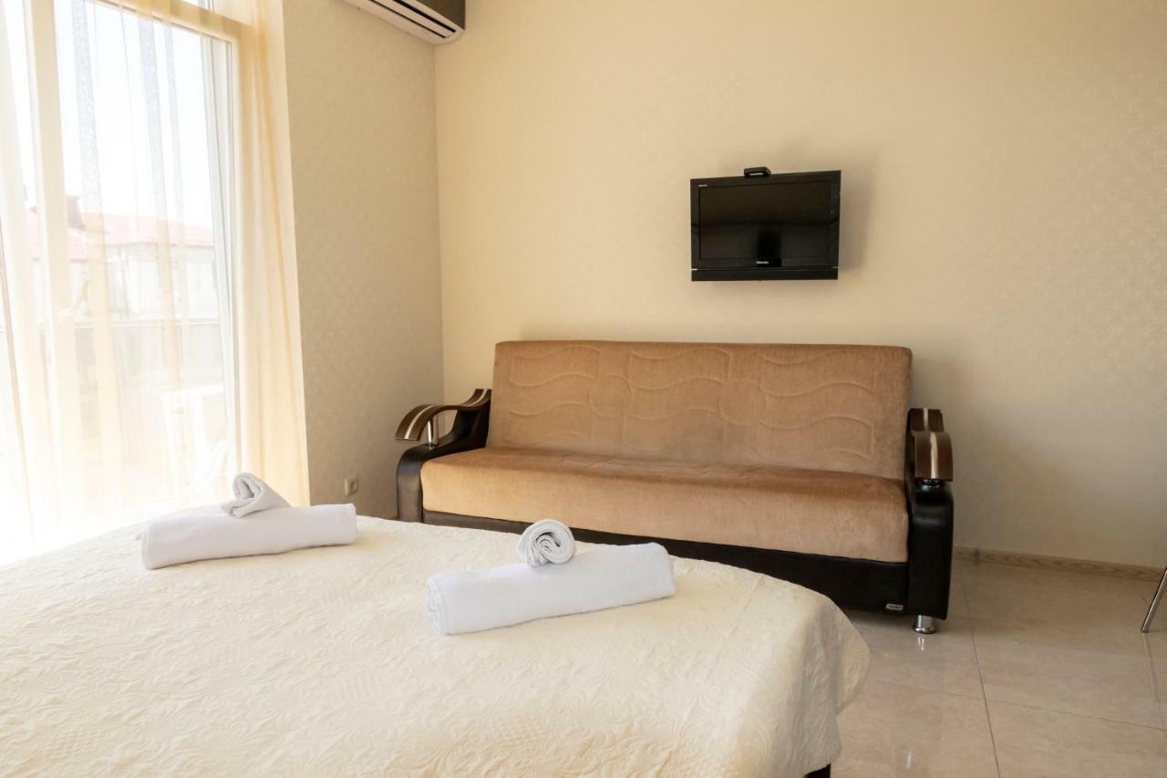 Orbi Apartment Ruslan Batumi Bagian luar foto