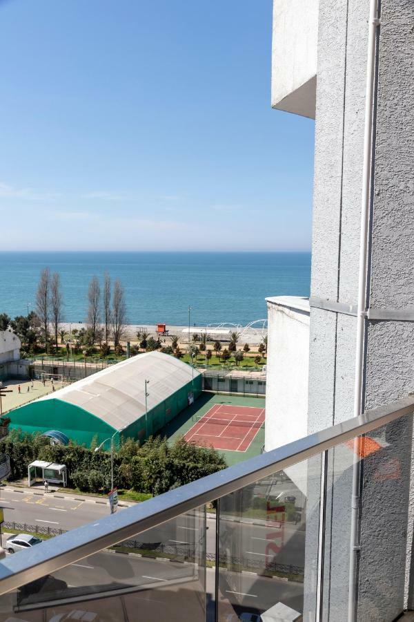 Orbi Apartment Ruslan Batumi Bagian luar foto